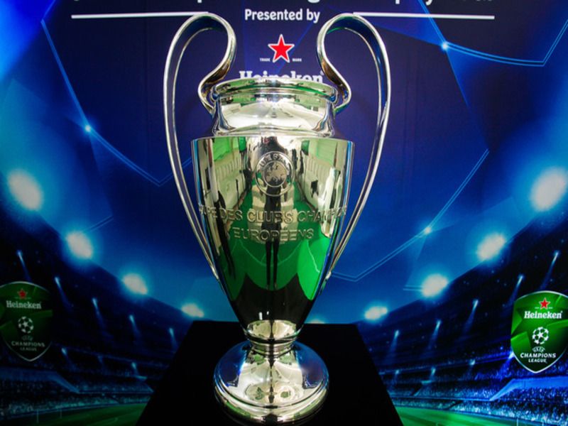 Cúp C1 được đổi tên thành UEFA Champions League khi nào?