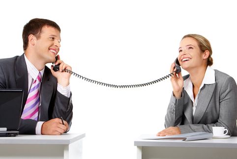Kỹ năng giao tiếp qua điện thoại chuyên nghiệp - Alada.VN