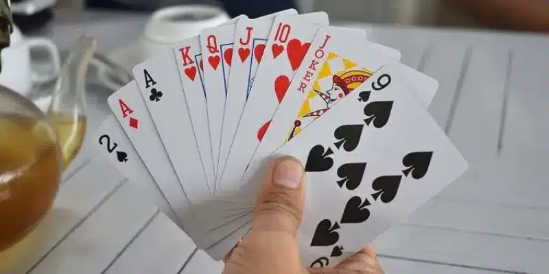 Mẹo sắp xếp bài trong Tiến Lên để giữ thế chủ động trong ván chơi